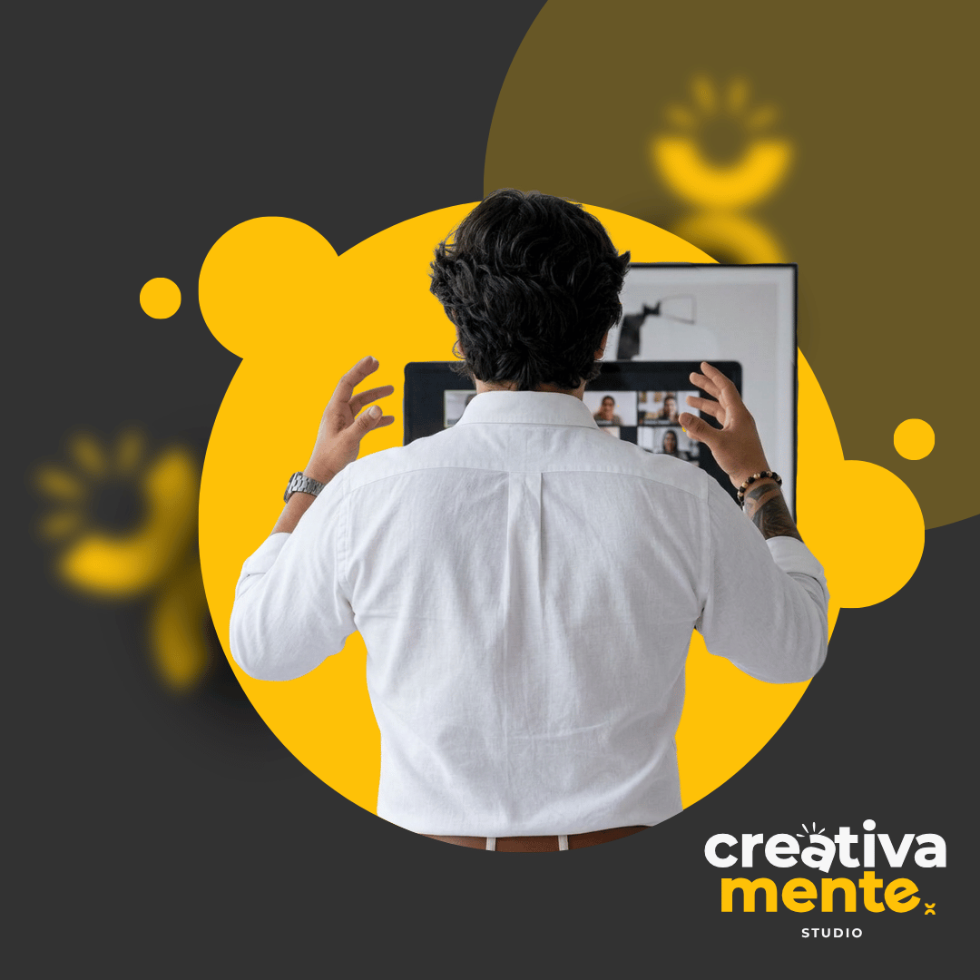 Fundador y director creativo de creativamente studio en una reunión virtual con clientes de estados unidos acerca de su pagina web y diseño de marca y el logotipo original de creativamente studio